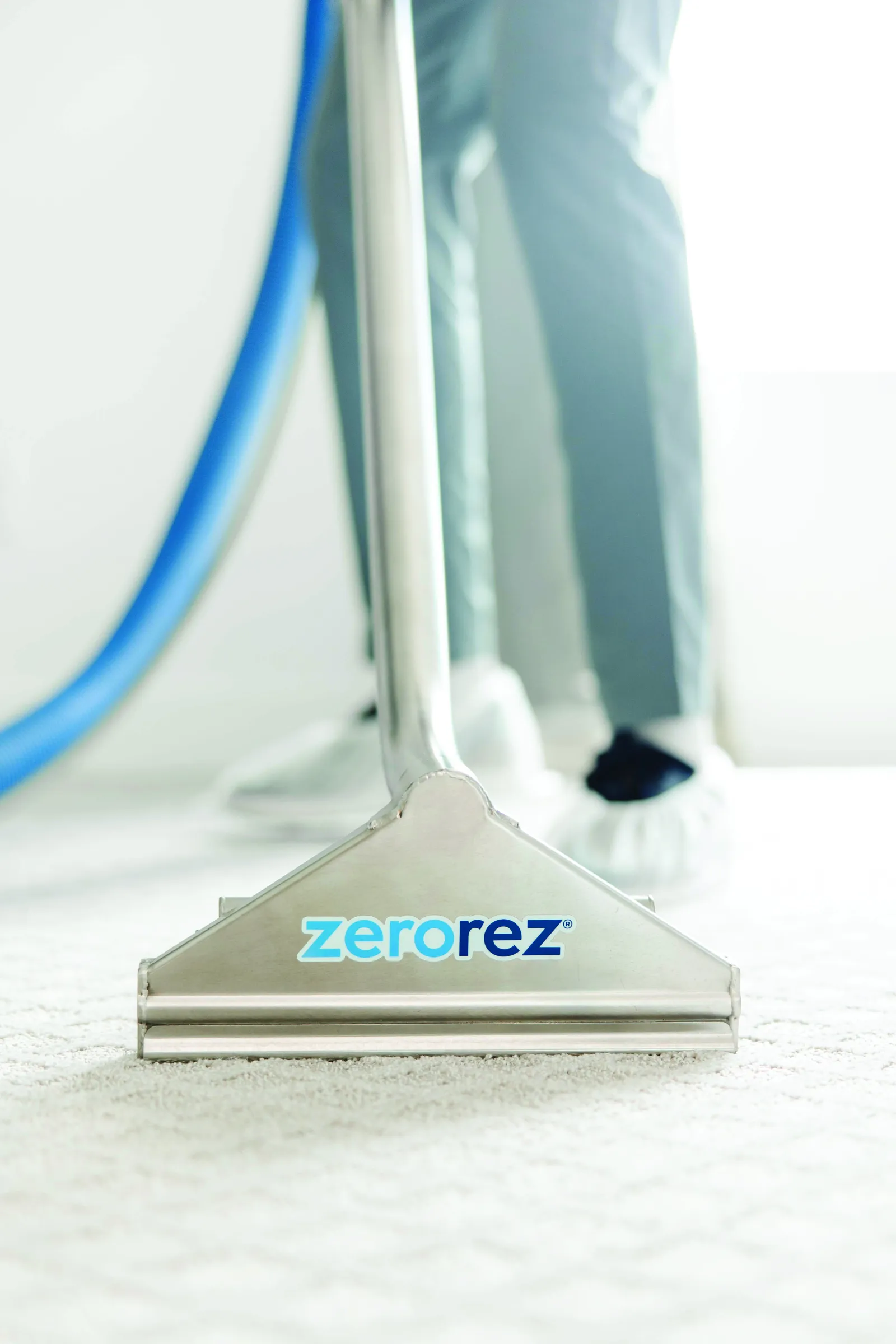 zerorez steam cleaning wand on white carpet