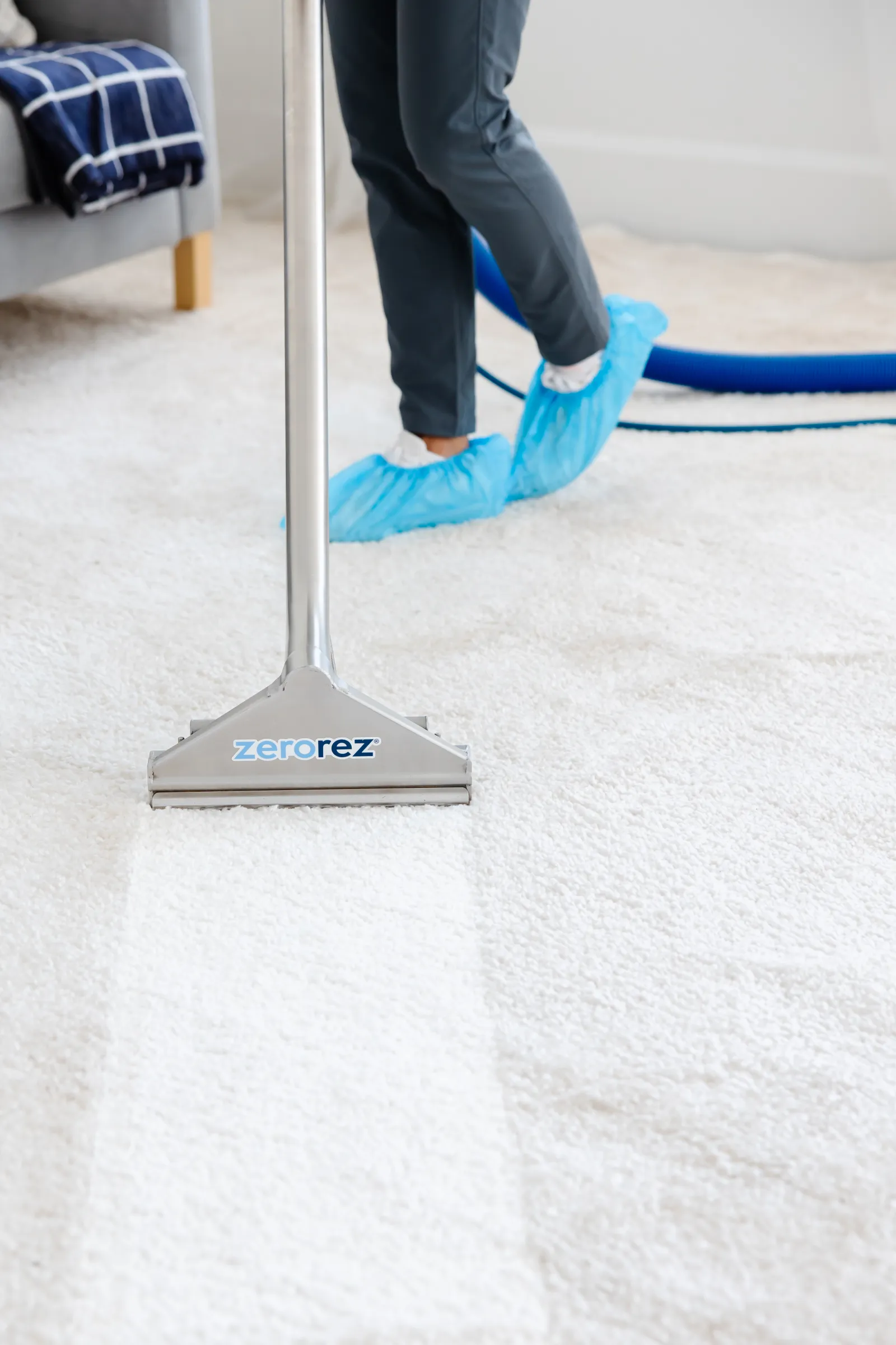 carpet cleaning wand cleaning white carpet